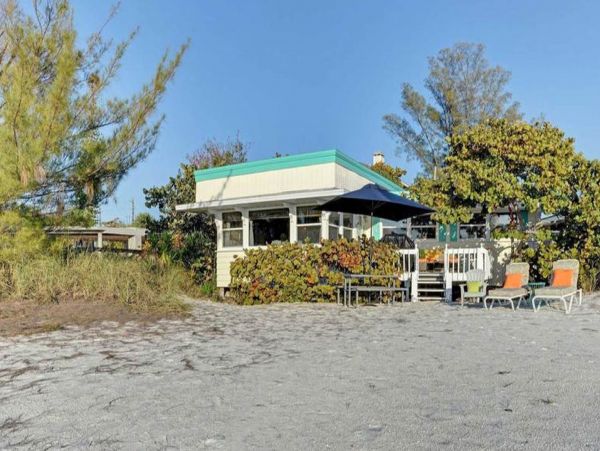 Beach cottage at the North End