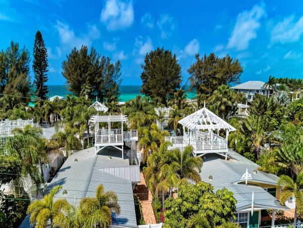 Anna Maria Island Vacation Rental Near Beach - Holmes Beach 1BR Condo with Pool