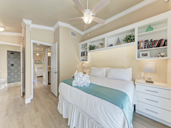 Anna Maria Island Vacation Rental Near Beach - Holmes Beach 1BR Condo with Pool