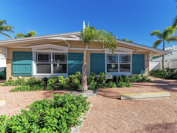 Anna Maria Island Vacation Rental Near Beach - Holmes Beach 1BR Condo with Pool