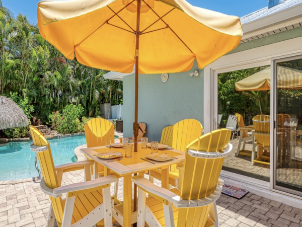 Holmes Beach Walk to the Beach Large Pool Stunning Home