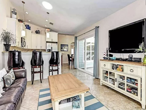 Holmes Beach Walk to the Beach Large Pool Stunning Home