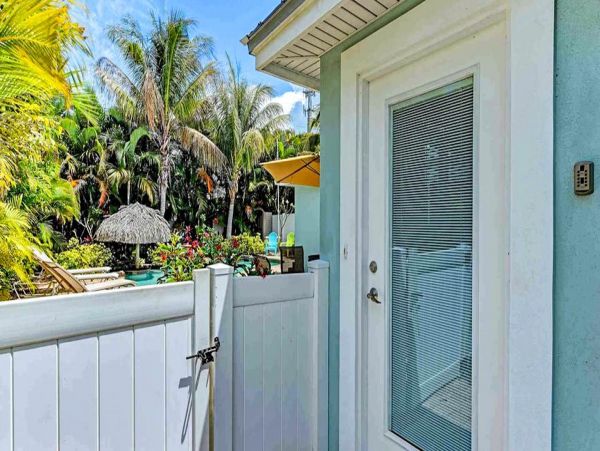 Holmes Beach Walk to the Beach Large Pool Stunning Home