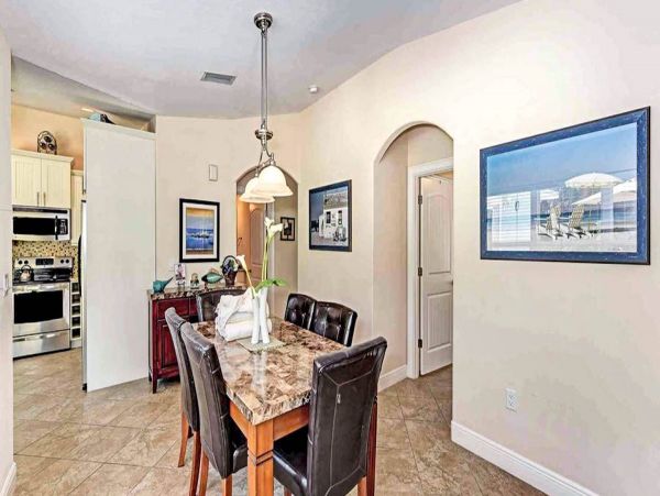 Holmes Beach Walk to the Beach Large Pool Stunning Home