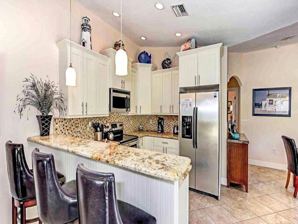 Holmes Beach Walk to the Beach Large Pool Stunning Home