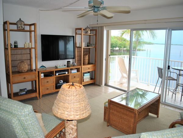 Tavernier Vacation Condo Two Bedroom Bay Views