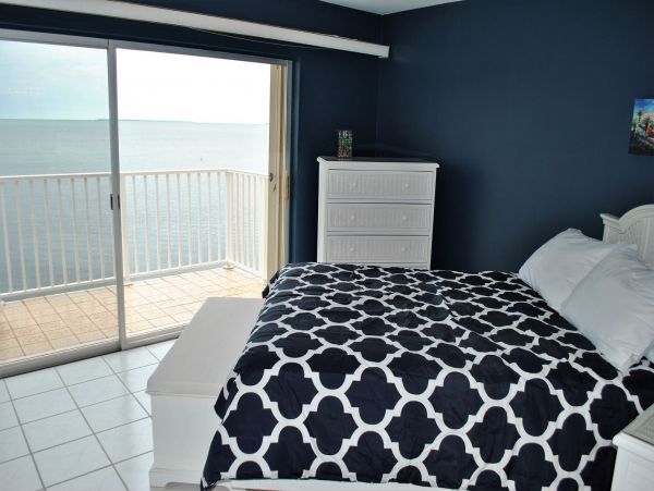Tavernier Vacation Condo Two Bedroom Bay Views