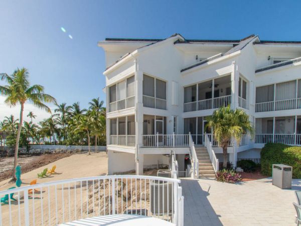 Oceanfront 3 Bedroom Condo in Islamorada