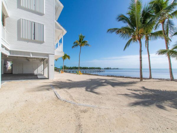 Oceanfront 3 Bedroom Condo in Islamorada