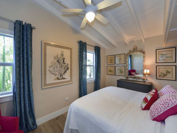 Oceanfront Islamorada Vacation Estate Seven Bedrooms