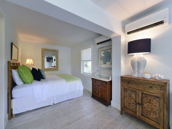 Oceanfront Islamorada Vacation Estate Seven Bedrooms