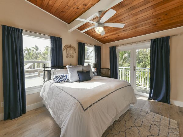 Oceanfront Islamorada Vacation Estate Seven Bedrooms