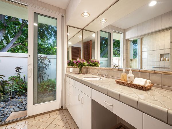 World Class Luxury One of the Islands Most Sought After Rentals