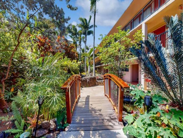 Poipu Kauai Vacation Rental - 1 Bedroom Condo Near Beach & Gardens