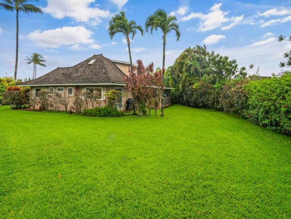 Charming 3-Bedroom Retreat in the Heart of Princeville - A True Island Gem