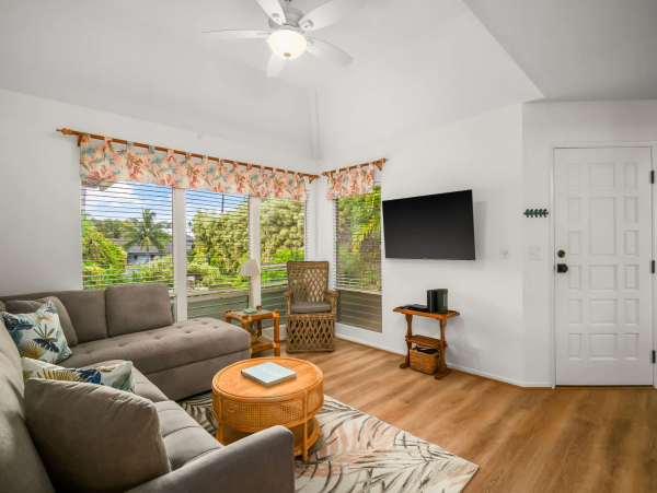 Charming 3-Bedroom Retreat in the Heart of Princeville - A True Island Gem