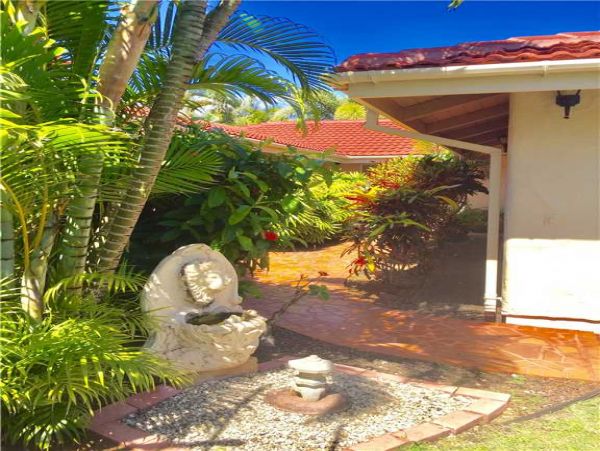 Princeville Home 957734