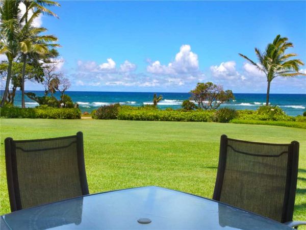 Kauai Oceanfront Vacation Rental Wailua Beachfront Condo with Lanai & Pool