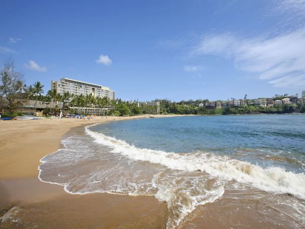 Kauai Oceanfront Vacation Rental Wailua Beachfront Condo with Lanai & Pool