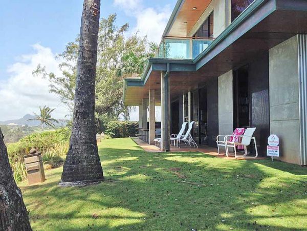 Three Bedroom Oceanfront Home in Kauai
