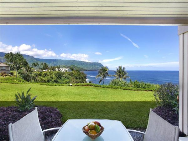 Oceanfront Escape with Sweeping Hanalei Views