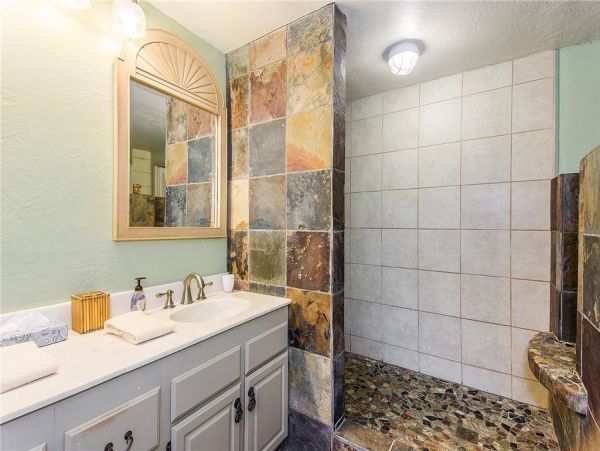 Princeville Home 957795
