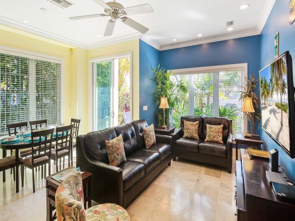Luxurious Tropical Retreat with a Pool in the Heart of Old Town Key West