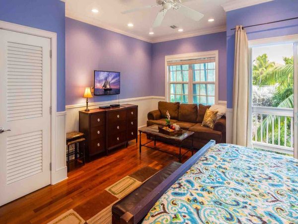 Luxurious Tropical Retreat with a Pool in the Heart of Old Town Key West