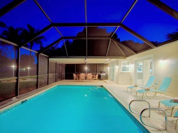 Fort Myers Vacation Rental Home with Private Pool Sleeps 6