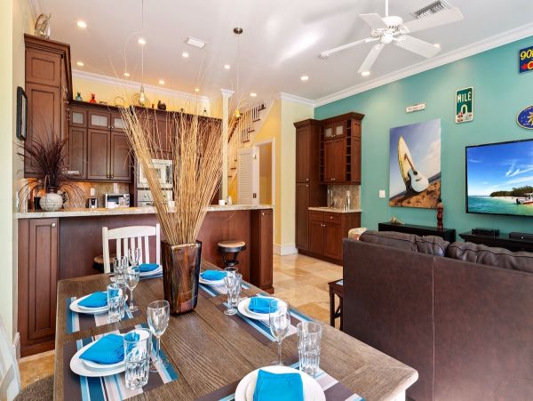 Key West Lovely Vacation Pool Home Sleeps 8 Guests