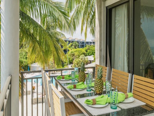 Luxury 3 Bedroom Vacation Condo with Panoramic Ocean Views