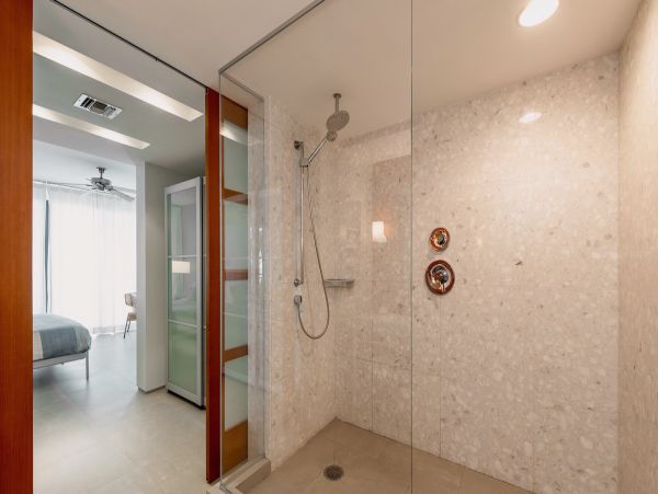 Luxury 3 Bedroom Vacation Condo with Panoramic Ocean Views