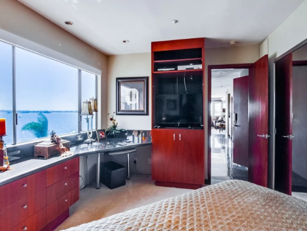 San Diego Condo: Waterfront Retreat with Stunning Bay Views