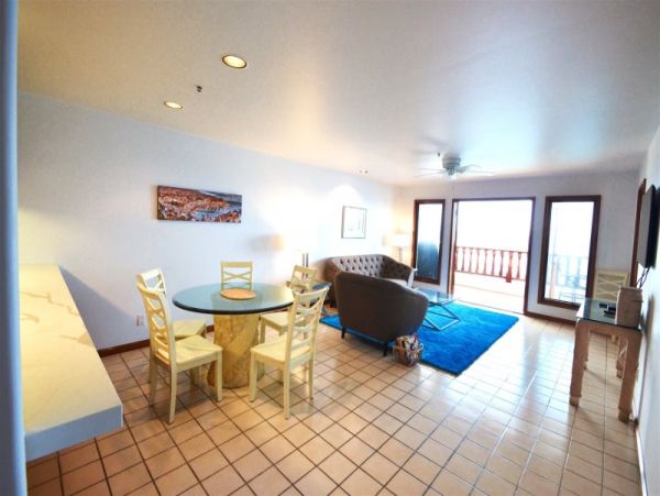 Los Angeles Condo 957942