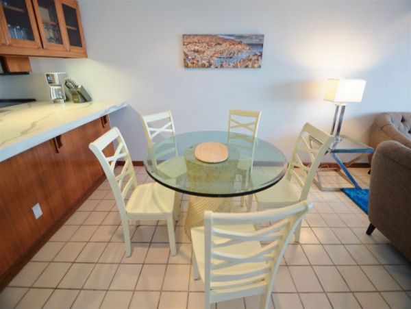 Los Angeles Condo 957942