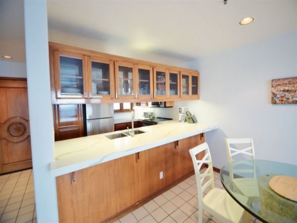 Los Angeles Condo 957942