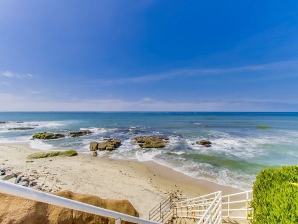Lovely Large Home in Ocean Beach Perfect for your Next Family Vacation!
