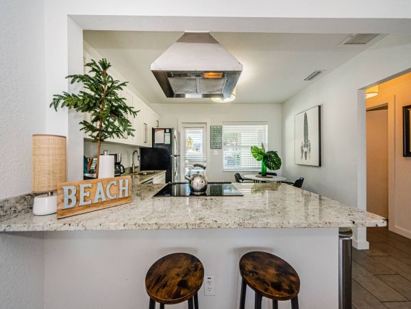 Lovely Beachfront Duplex with 4 Bedrooms Sleeps 8
