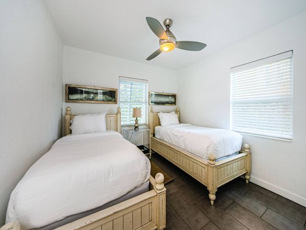 Lovely Beachfront Duplex with 4 Bedrooms Sleeps 8