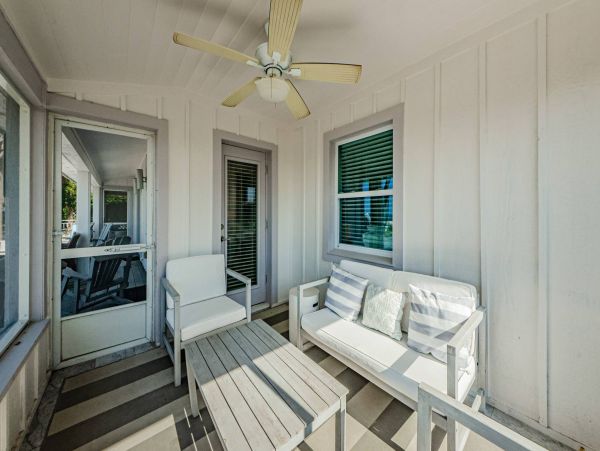 Lovely Beachfront Duplex with 4 Bedrooms Sleeps 8