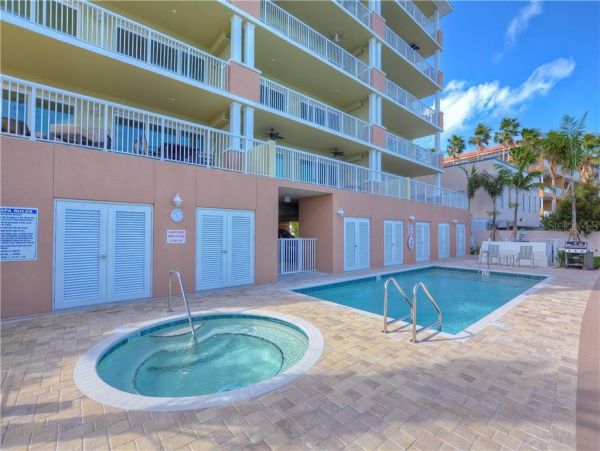 Three Bedroom Pet friendly Condo