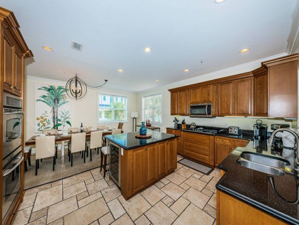 Stunning Vacation Home in Indian Rocks Beach Sleeps 12
