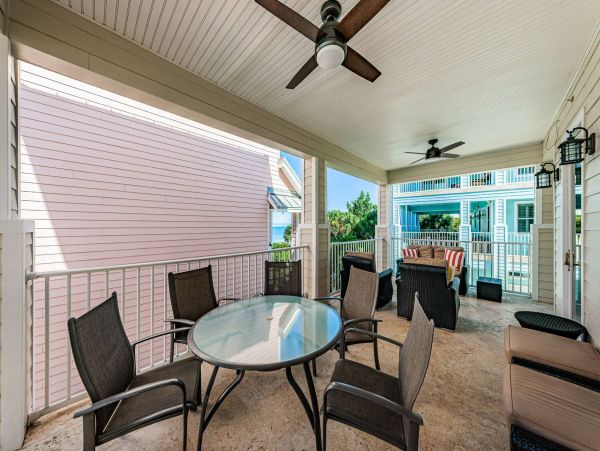 Stunning Vacation Home in Indian Rocks Beach Sleeps 12