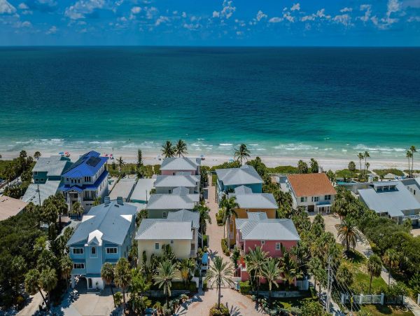 Stunning Vacation Home in Indian Rocks Beach Sleeps 12