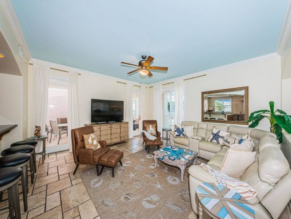 Stunning Vacation Home in Indian Rocks Beach Sleeps 12