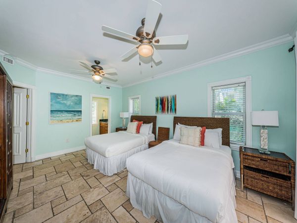 Stunning Vacation Home in Indian Rocks Beach Sleeps 12