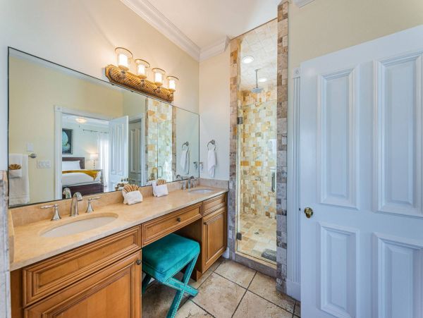 Stunning Vacation Home in Indian Rocks Beach Sleeps 12