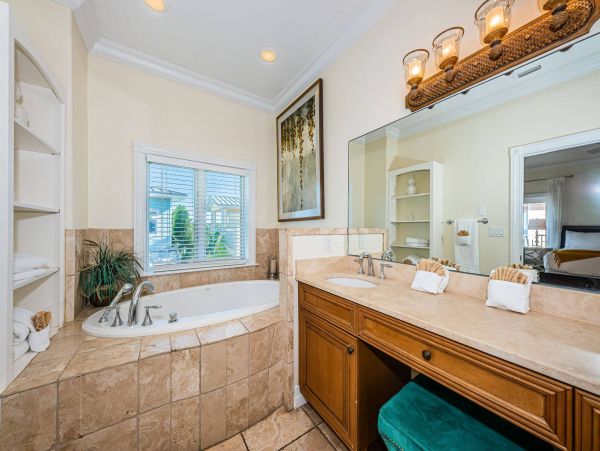 Stunning Vacation Home in Indian Rocks Beach Sleeps 12