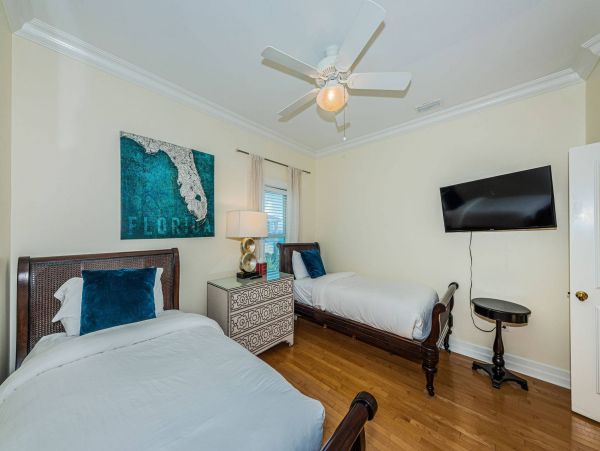Stunning Vacation Home in Indian Rocks Beach Sleeps 12