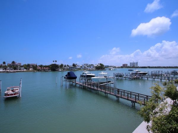 Clearwater Condo 957983